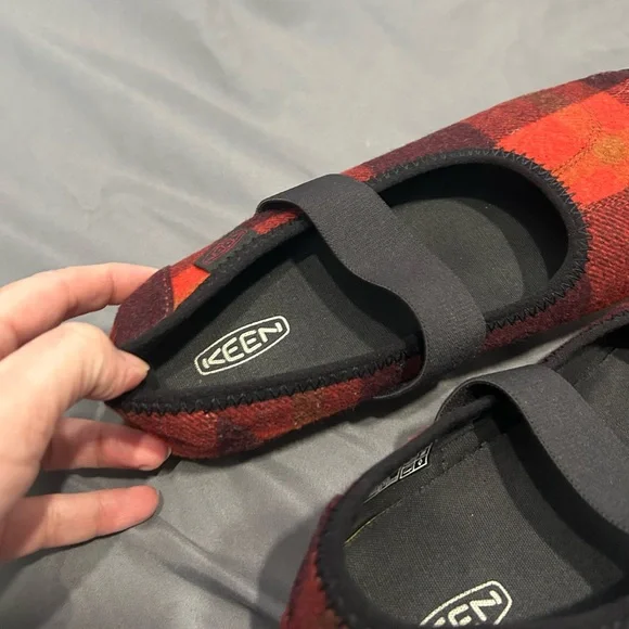 KEEN Womens Sienna Mary Jane Flat Red Black Plaid Size 9 buffalo check pattern - Picture 5 of 7